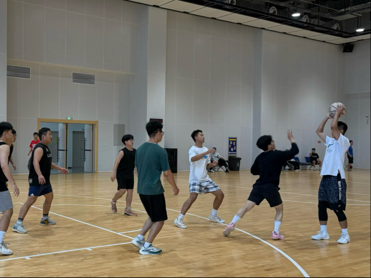 星空体育电脑版-国内最高水平的篮球联赛最近的争夺(我国国内最高水平和最大规模的篮球赛事)