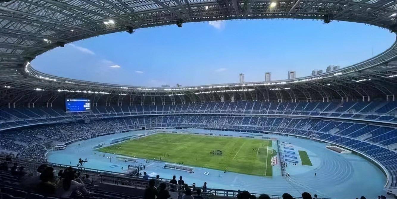 星空体育网页-包含恩菲尔德主场氛围火爆，球迷热情助阵的词条