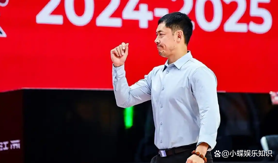 关于闵鹿蕾因个人原因辞职聘请张庆鹏担任主教练的信息