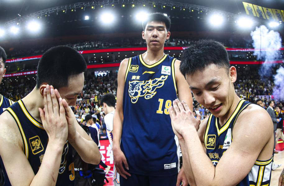 徐杰17分广东逆转青岛王哲林20+10上海胜广州的简单介绍