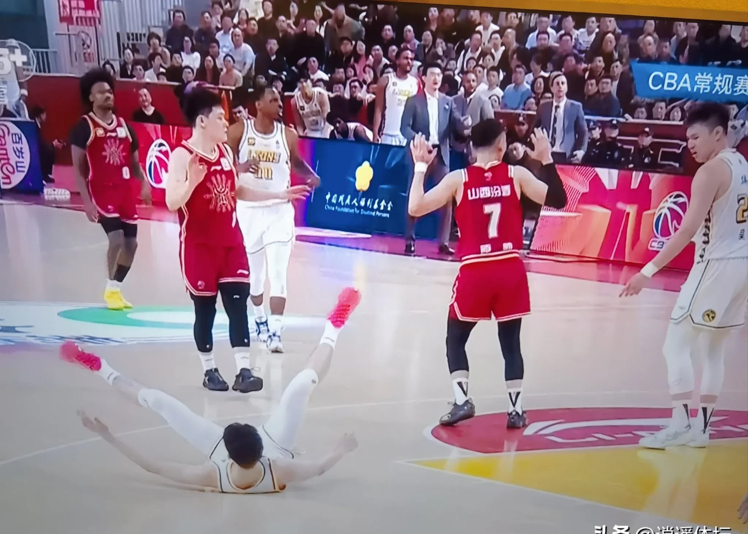 星空体育网页-包含FIBA分享三篮世界杯精彩瞬间：裁判兼职动作指导的词条