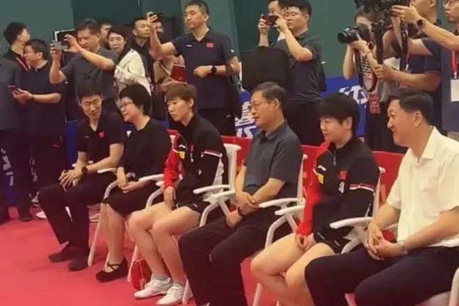 包含王励勤率三奥运冠军亮相!孙颖莎王曼昱同台较量的词条